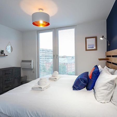 Stunning 2 Bed Flat 5Min To Old Trafford Stadium Manchester Extérieur photo
