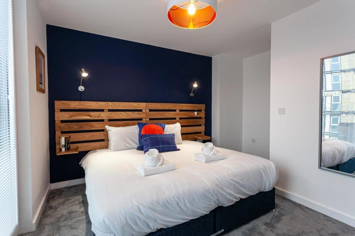 Stunning 2 Bed Flat 5Min To Old Trafford Stadium Manchester Extérieur photo